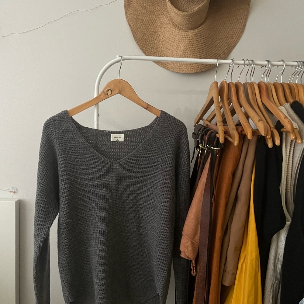 Wilfred Charcoal V-Neck Sweater